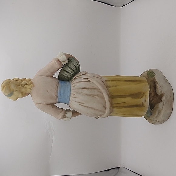 Vintage Homco Bisque Lady Farmer Figurine - Picture 3 of 9